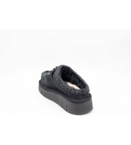 MOU Bounce clog metal logo