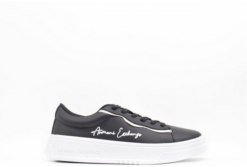 ARMANI EXCHANGE Sneakers...