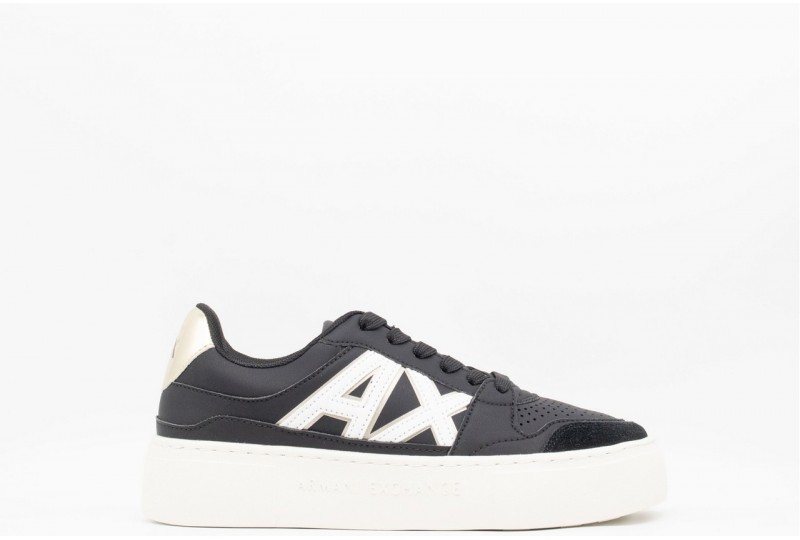 ARMANI EXCHANGE Sneakers...