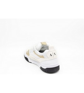 ARMANI EXCHANGE Sneakers con dettaglio passalacci