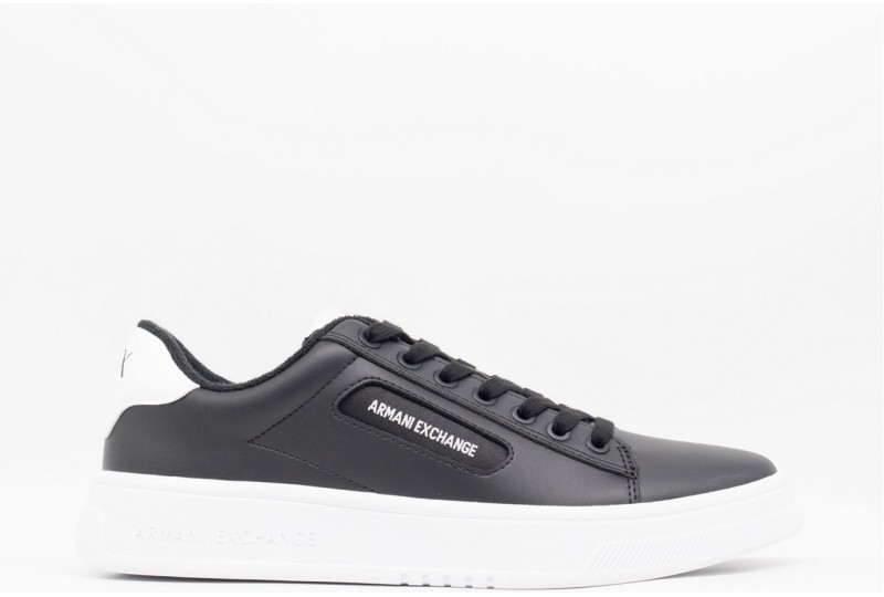 ARMANI EXCHANGE Sneakers...