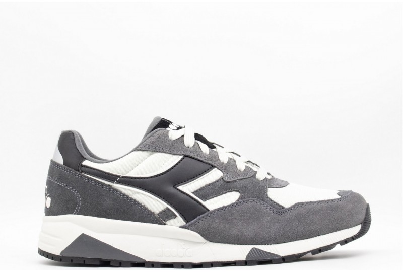 DIADORA N902