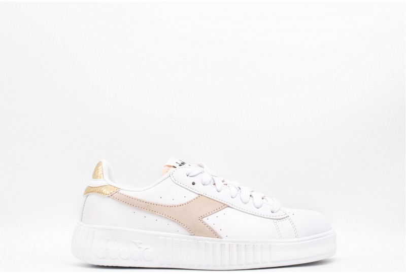 DIADORA GAME STEP