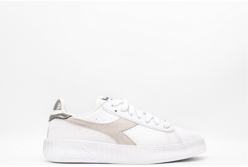 DIADORA GAME STEP