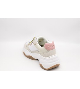 GUESS Runner Hapyy Misto Pelle