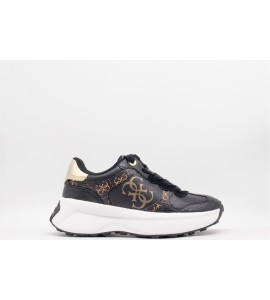 GUESS Runner Luckei 4G Logo