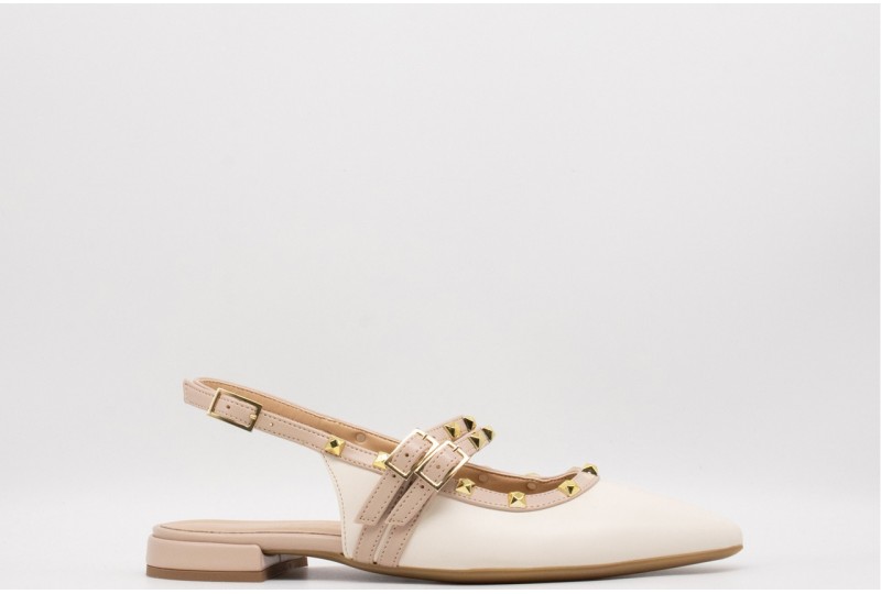OVYE' Slingback con borchiette