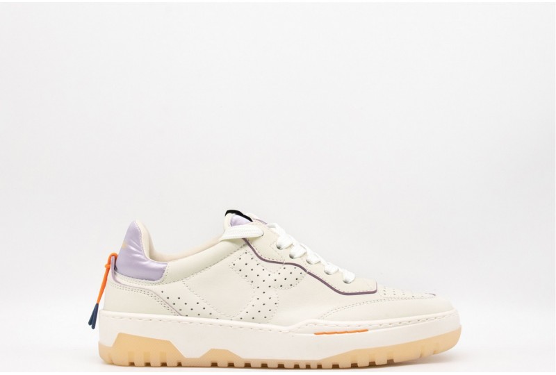 BARRACUDA Sneakers Earving