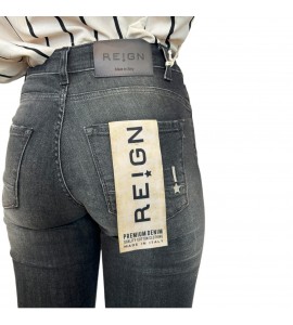 REIGN JEANS JENNIFER TIGA