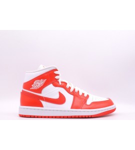 NIKE Jordan 1 Mid