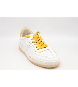 BARRACUDA Sneakers Earving