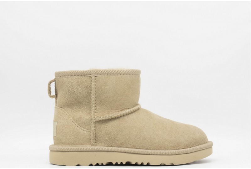 UGG Stivali Classic Mini II
