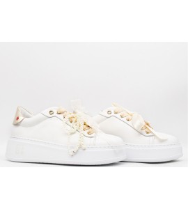 GIO+ SNEAKERS CON FIOCCHI E PERLE