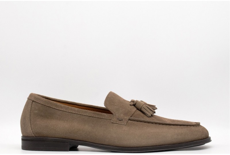DOUCAL'S MOCASSINO IN SUEDE