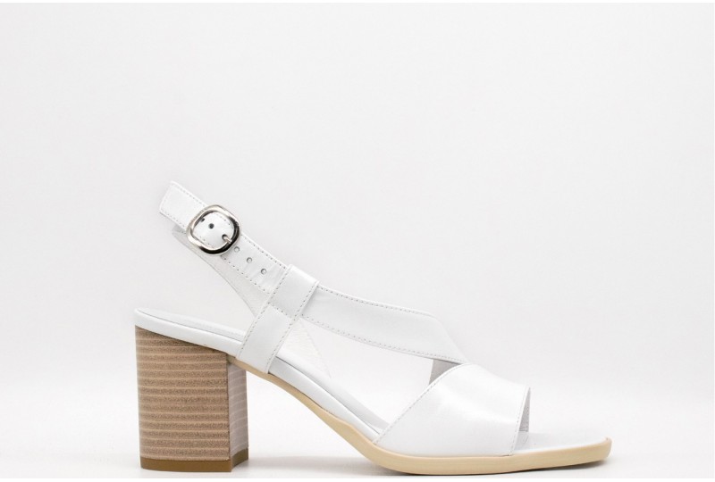 NERO GIARDINI SANDALO IN PELLE