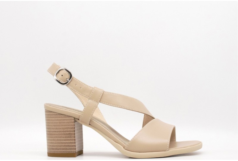 NERO GIARDINI SANDALO IN PELLE