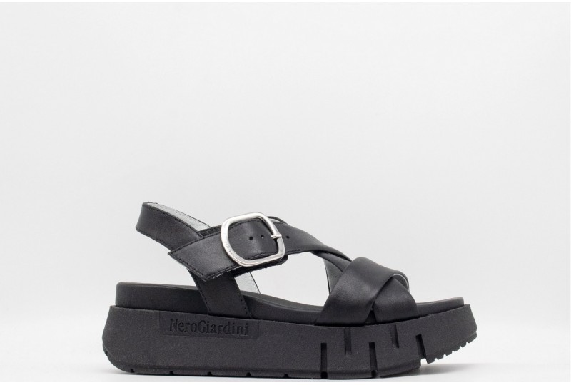 NERO GIARDINI SANDALO PLATFORM