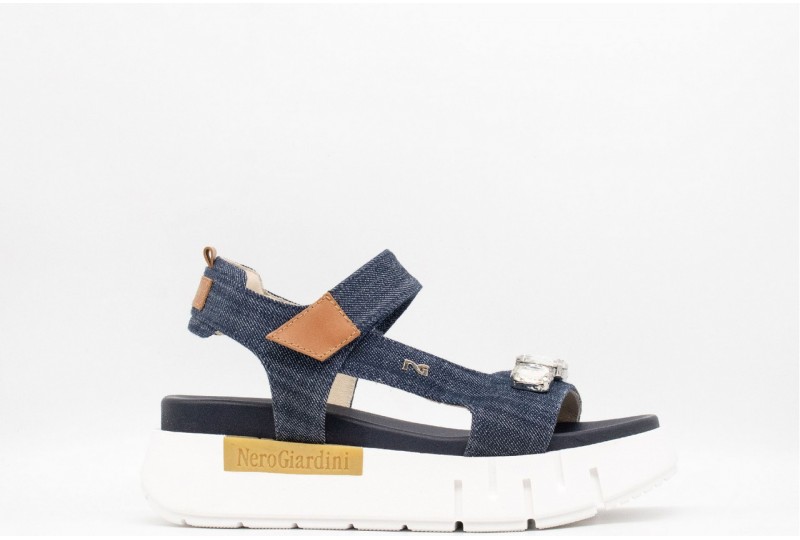 NERO GIARDINI SANDALO in denim