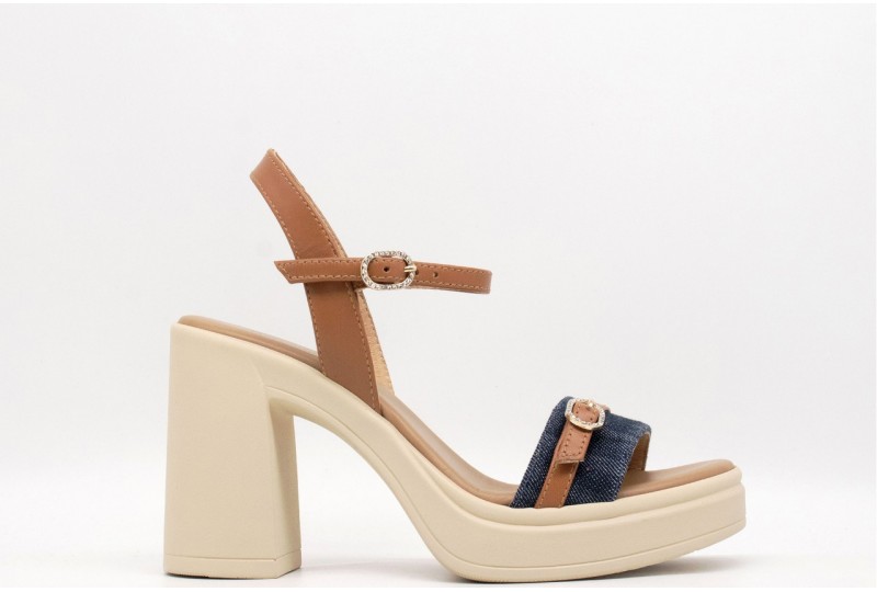 NERO GIARDINI SANDALO in denim
