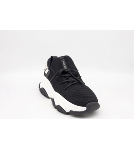 STEVE MADDEN SNEAKER PROTEGE