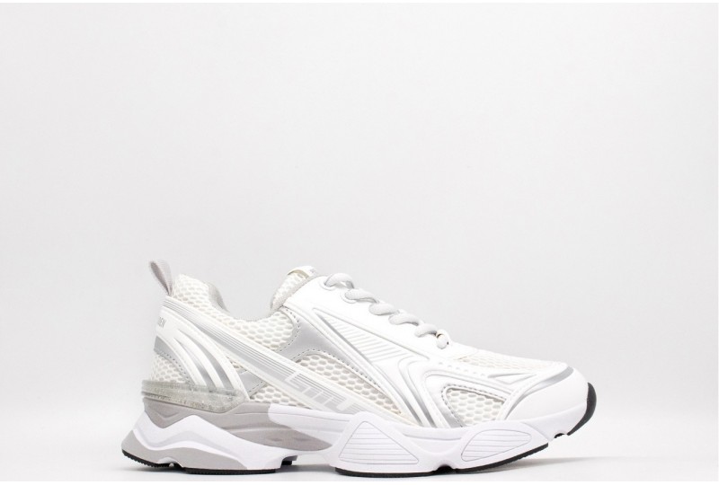 STEVE MADDEN SNEAKERS...