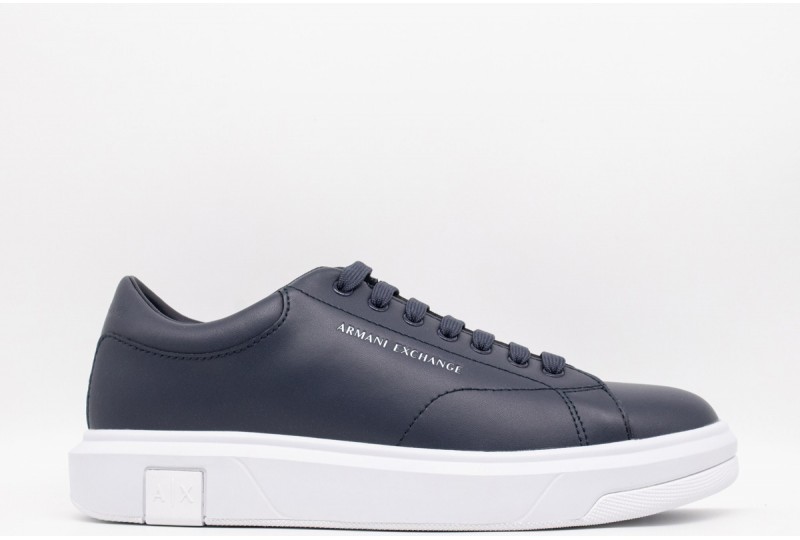ARMANI EXCHANGE Sneakers in...