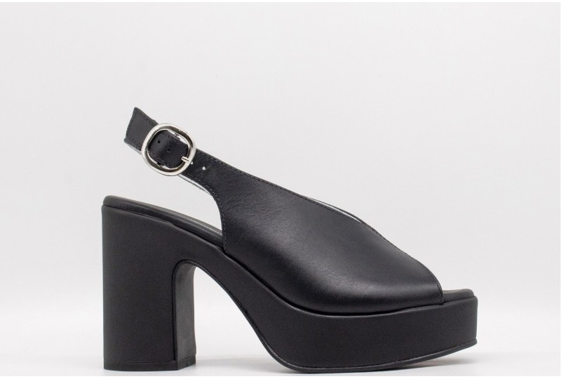 NERO GIARDINI SANDALO IN PELLE