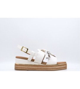 DONNA SERENA SANDALO CO N ZEPPADONNA SERENA SANDALO CO N ZEPPA