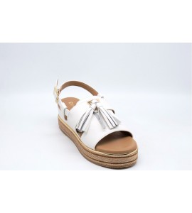 DONNA SERENA SANDALO CO N ZEPPADONNA SERENA SANDALO CO N ZEPPA