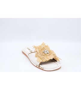 CORAL BLUE Sandalo in pelle con fiore in rafia