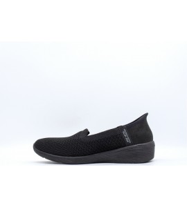 Skechers Slip-ins: Arya - Sweet Voice