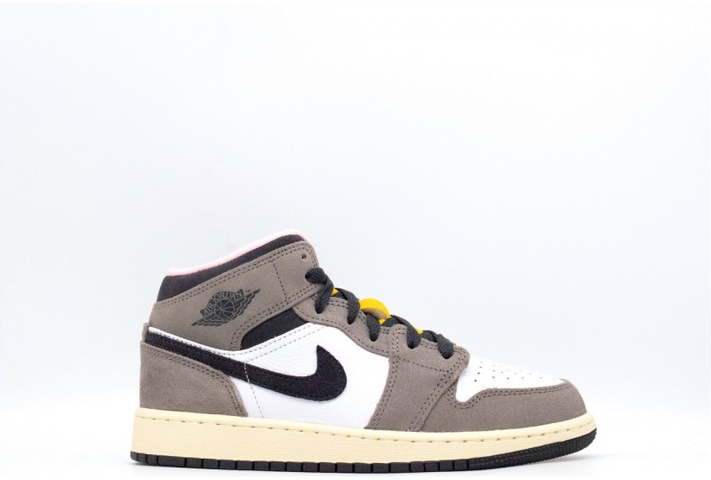 NIKE Air Jordan 1 Mid SE