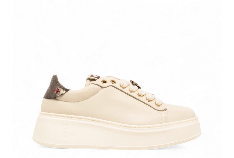 GIO + SNEAKERS ACCESSORIO...