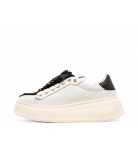 GIO + SNEAKERS CON FIORE