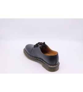 DR. MARTENS 1461 Stringata