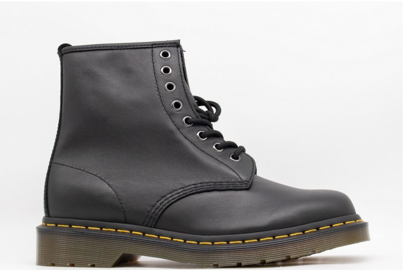 DR. MARTENS ANFIBIO 1460 IN...