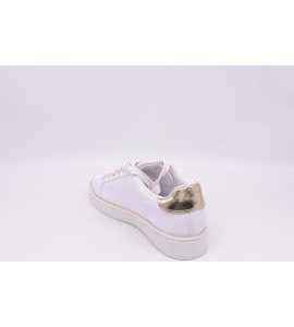 GUESS Sneakers basse BECKI 4G LOGO