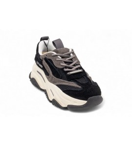 STEVE MADDEN SNEAKERS POSSESSION