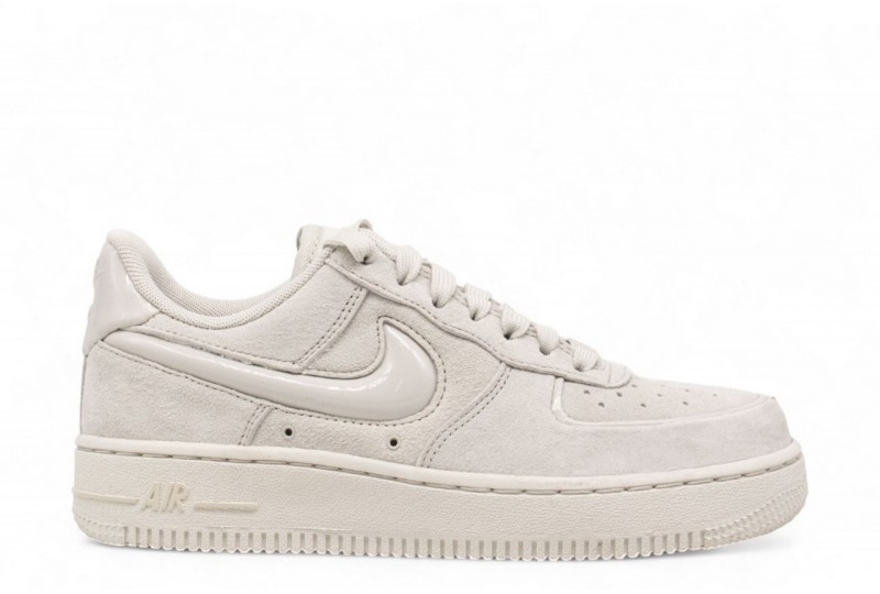 NIKE W AIR FORCE 1 '07...
