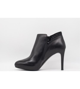 Nero Giardini Tronchetti Camoscio-Borchiette