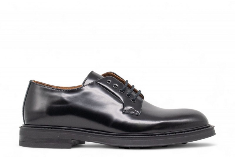 FRAU DERBY IN PELLE LUCIDA
