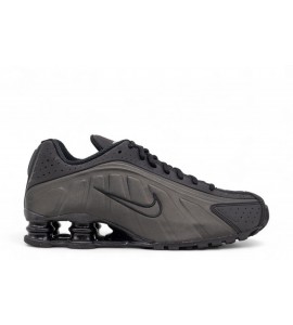 NIKE SNEAKER Shox R4