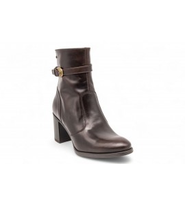 NERO GIARDINI tronchetto in pelle