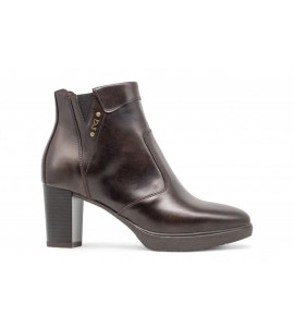 NERO GIARDINI tronchetto con tacco