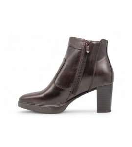 NERO GIARDINI tronchetto con tacco