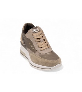 NERO GIARDINI SNEAKER IN CAMOSCIO