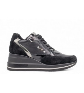 NERO GIARDINI SNEAKER IN CAMOSCIO