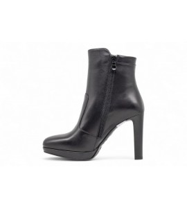 NERO GIARDINI tronchetto in pelle