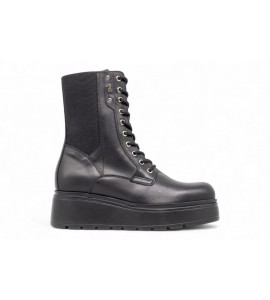 NERO GIARDINI anfibio in pelle.