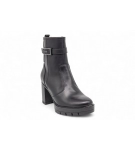 NERO GIARDINI stivaletto in pelle